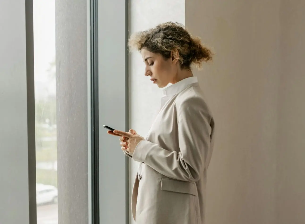 Women looking at her phone